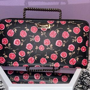 Kate Spade NY “roses falling”Leather med full-zip wallet. Excellent condition.